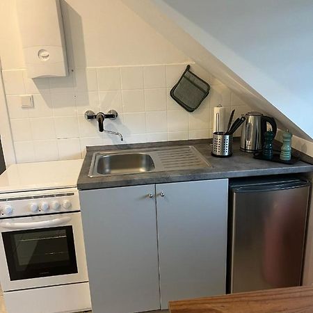 25 Qm Ferienwohnung Neuss Furth Buitenkant foto