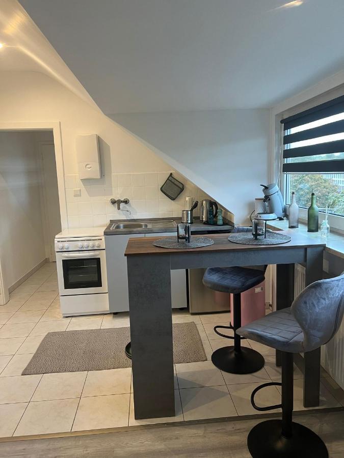 25 Qm Ferienwohnung Neuss Furth Buitenkant foto