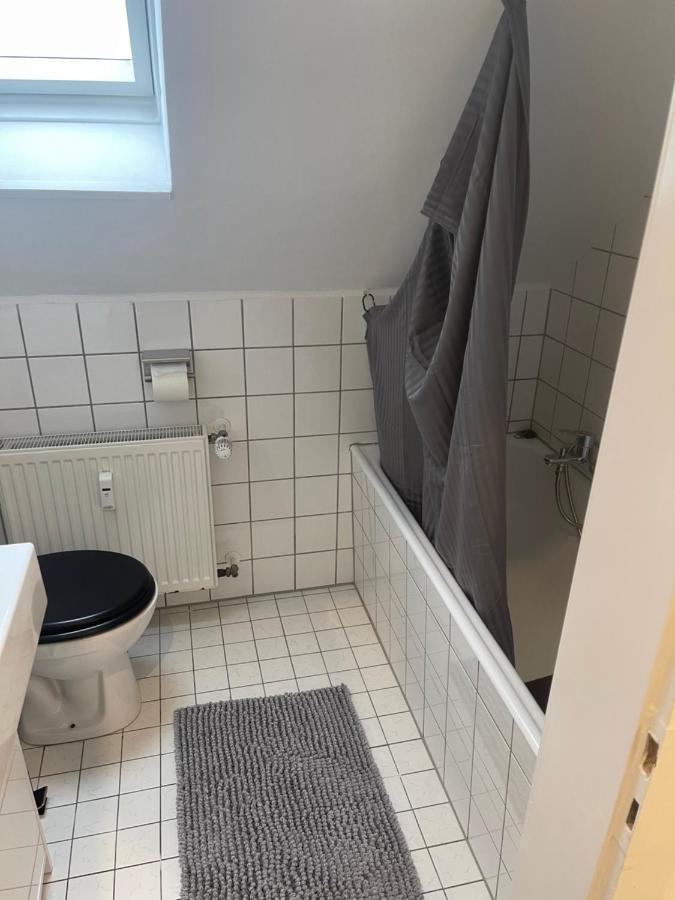 25 Qm Ferienwohnung Neuss Furth Buitenkant foto